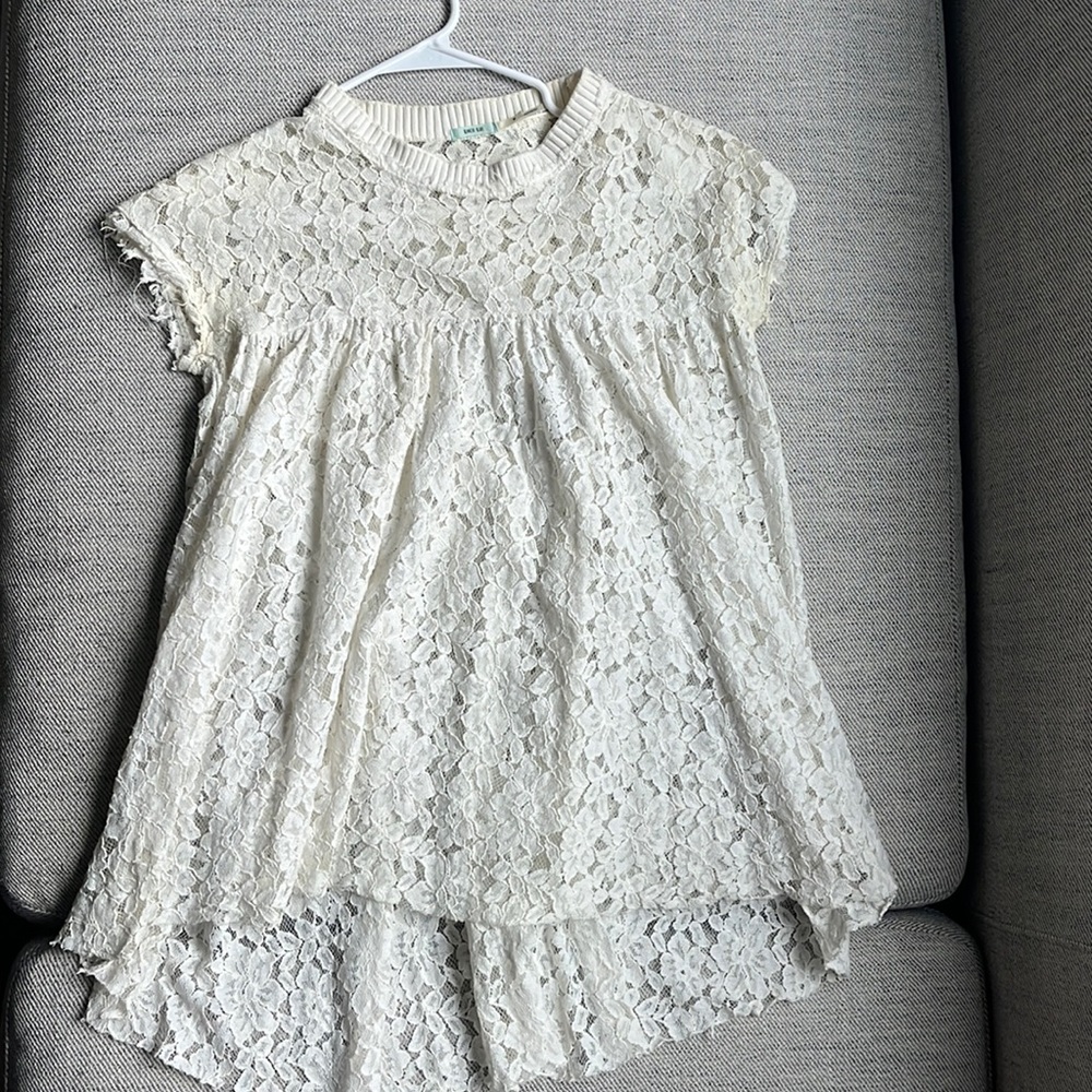 White lace short sleeve tunic blouse